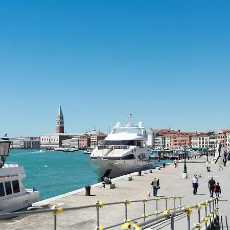 Feel@home Biennale Appartamento Venezia